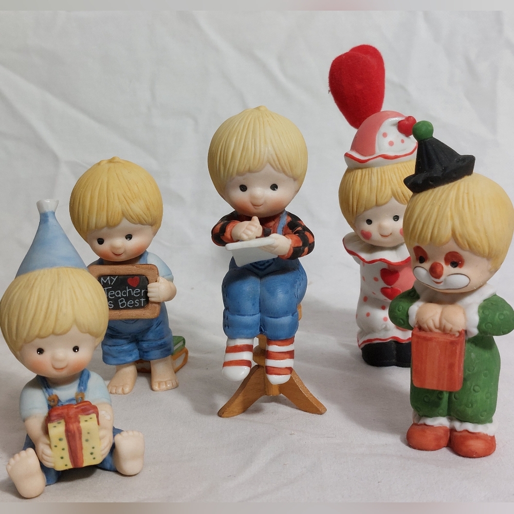 Lot of 5 Vintage Enesco Country Cousins Scooter Holiday Special Event Day